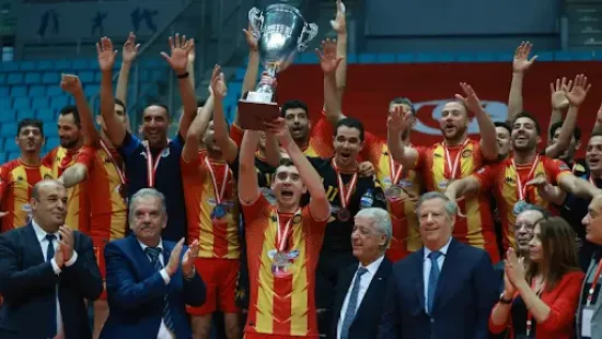 Renouvellements de contrats et intégration de Mehdi Ayari en équipe première